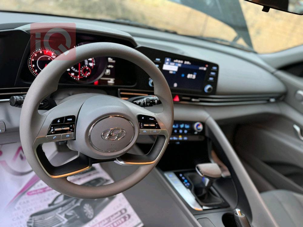 هیوندای ئەلەنترا